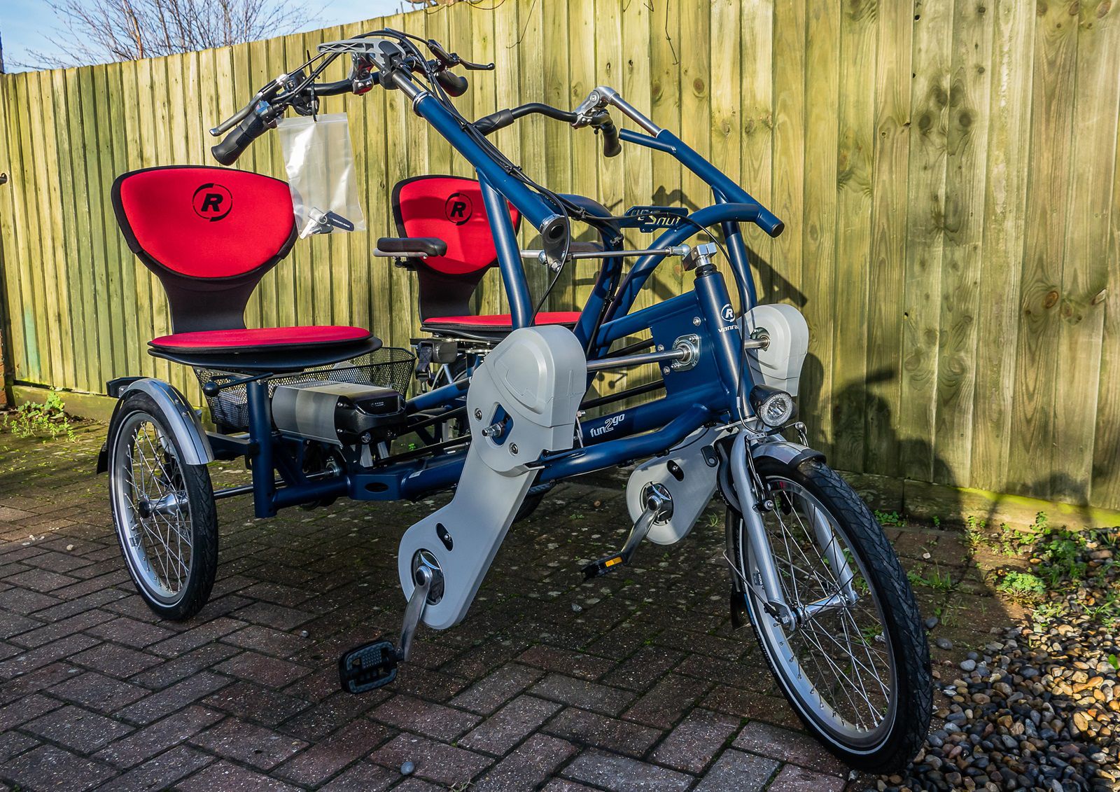 Daisy - Fun2Go Tandem Tricycle